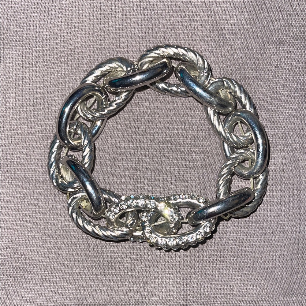 INC International Concepts Silver Bracelet w/Rhinestines. Stretchy. Metal. NWT.